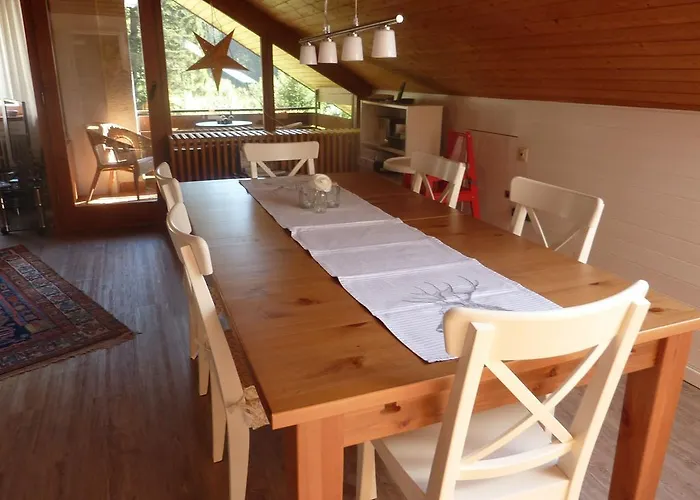 托塔尔黑森林公寓 *